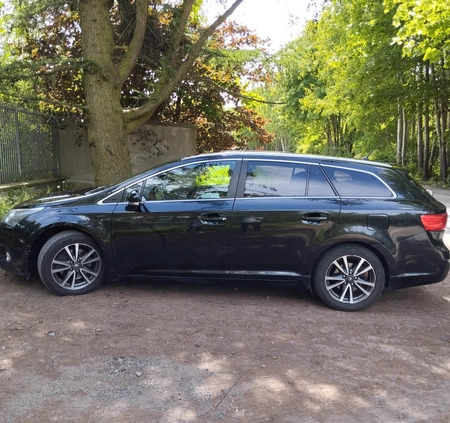 Toyota Avensis cena 35000 przebieg: 175000, rok produkcji 2013 z Łódź małe 37